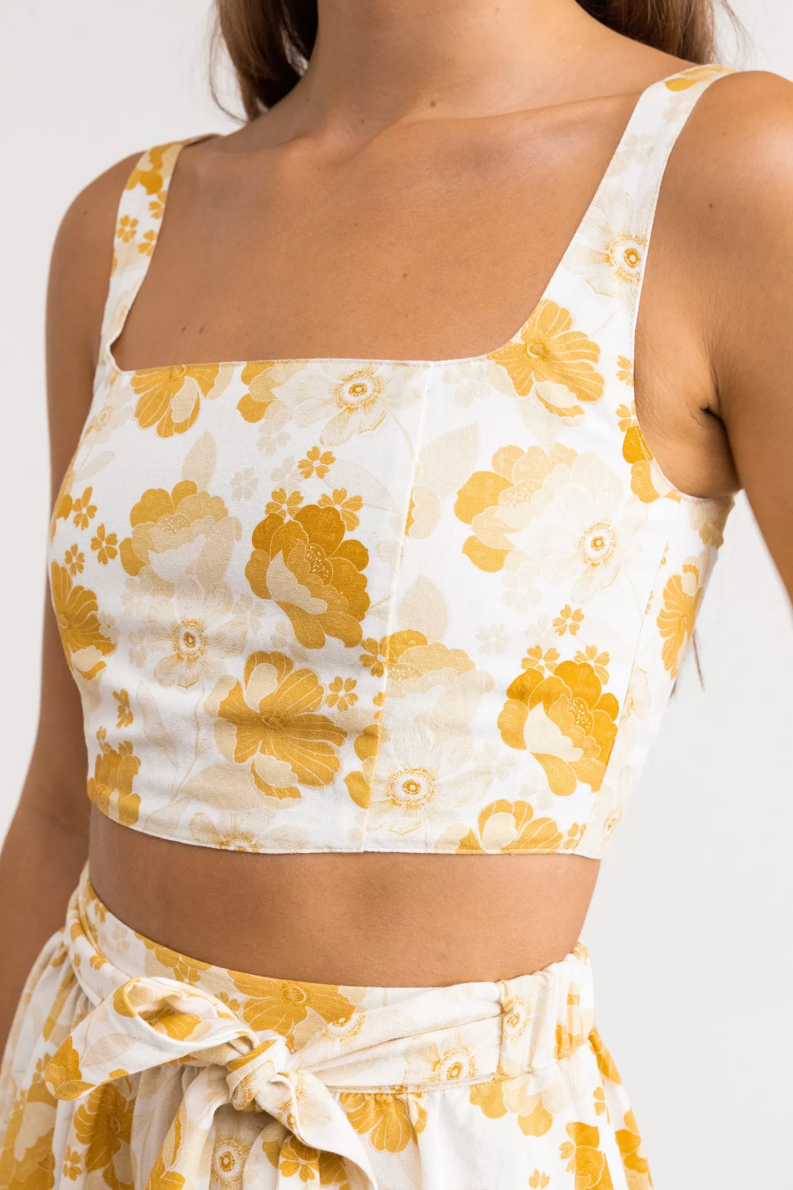 Harmony Floral Crop Top / Honey