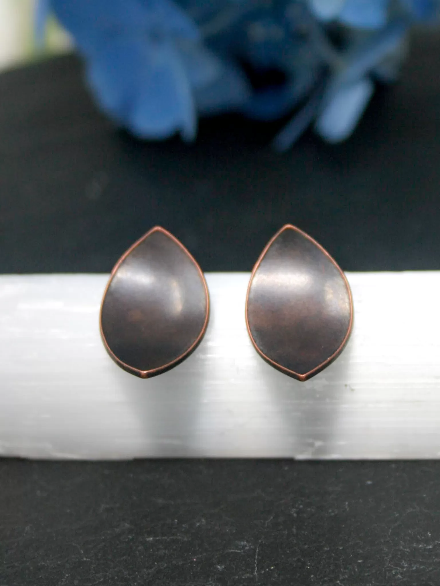 Petal stud earrings- Large [ready to ship]