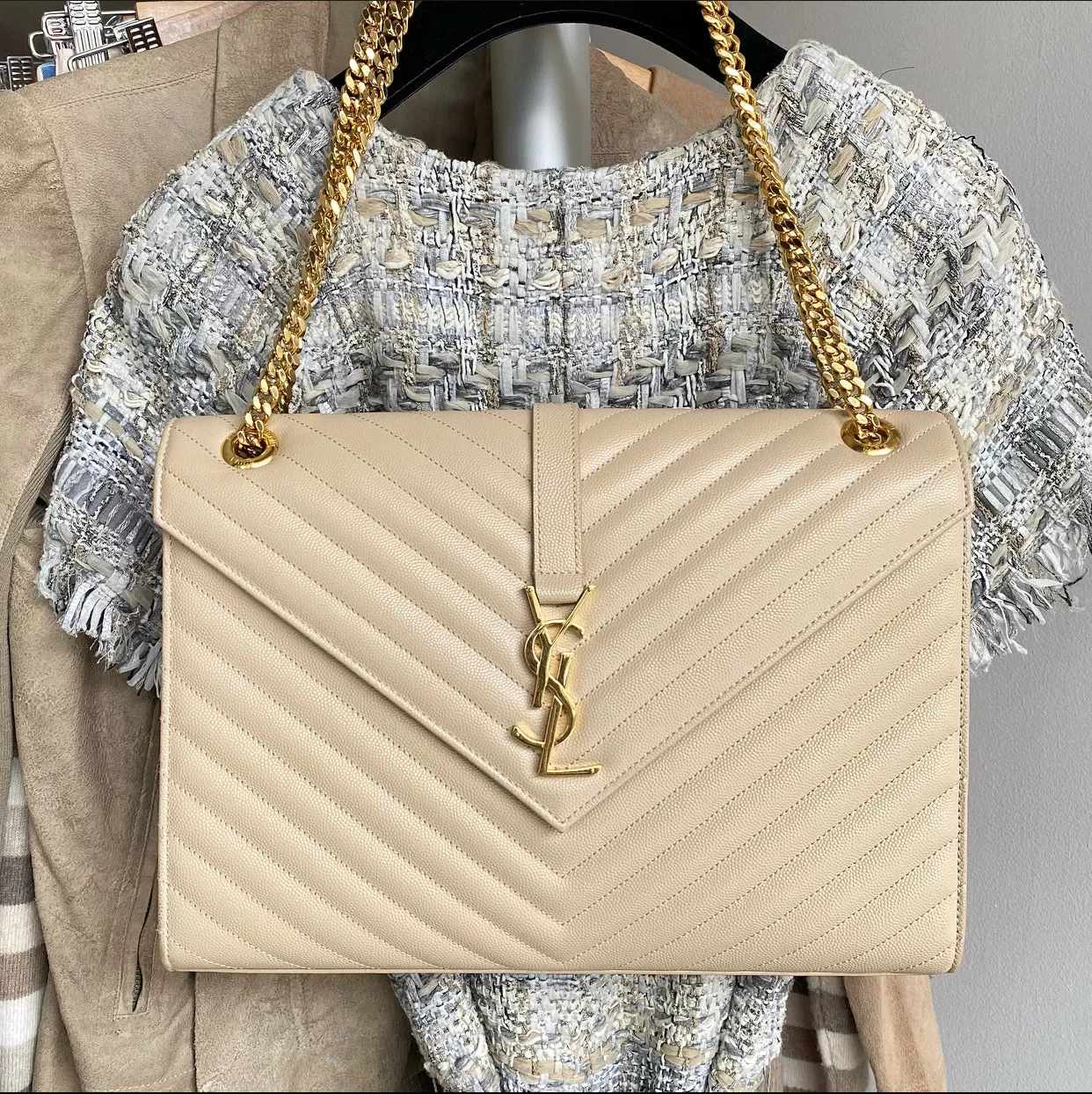 Saint Laurent Beige Chevron Large Envelope Chain Flap Bag