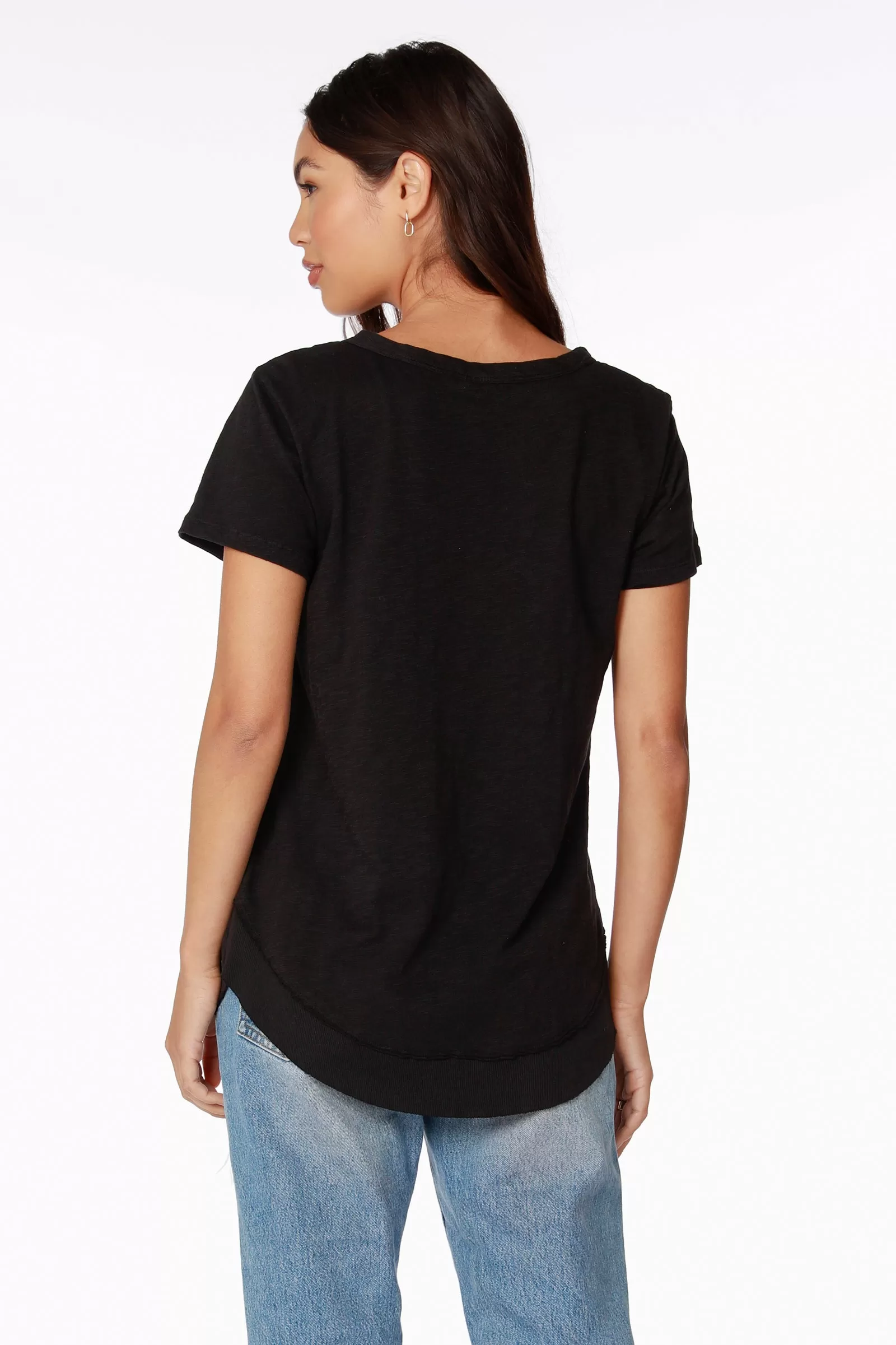 SHORT SLEEVE ROUND HEM TEE