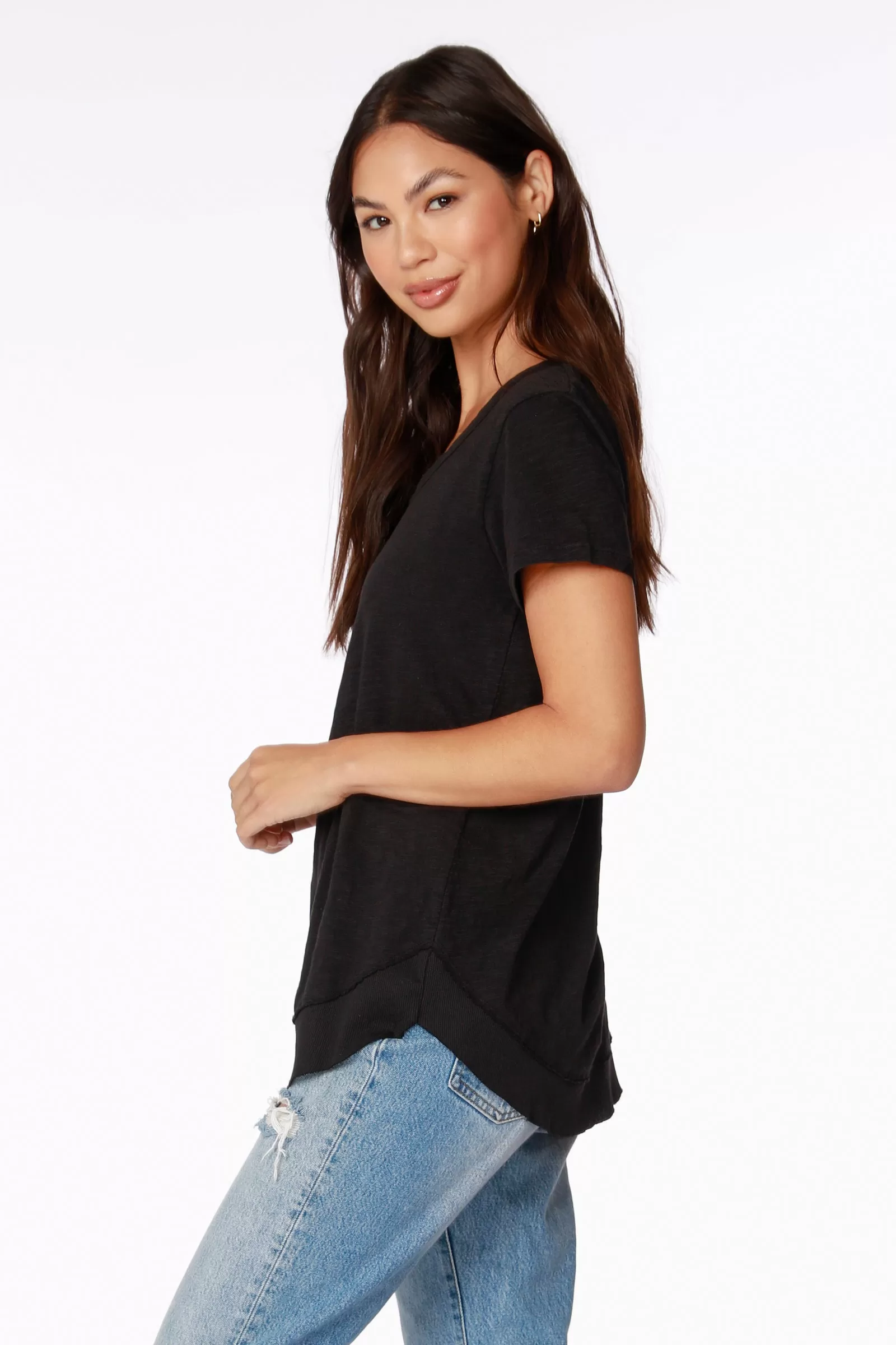 SHORT SLEEVE ROUND HEM TEE