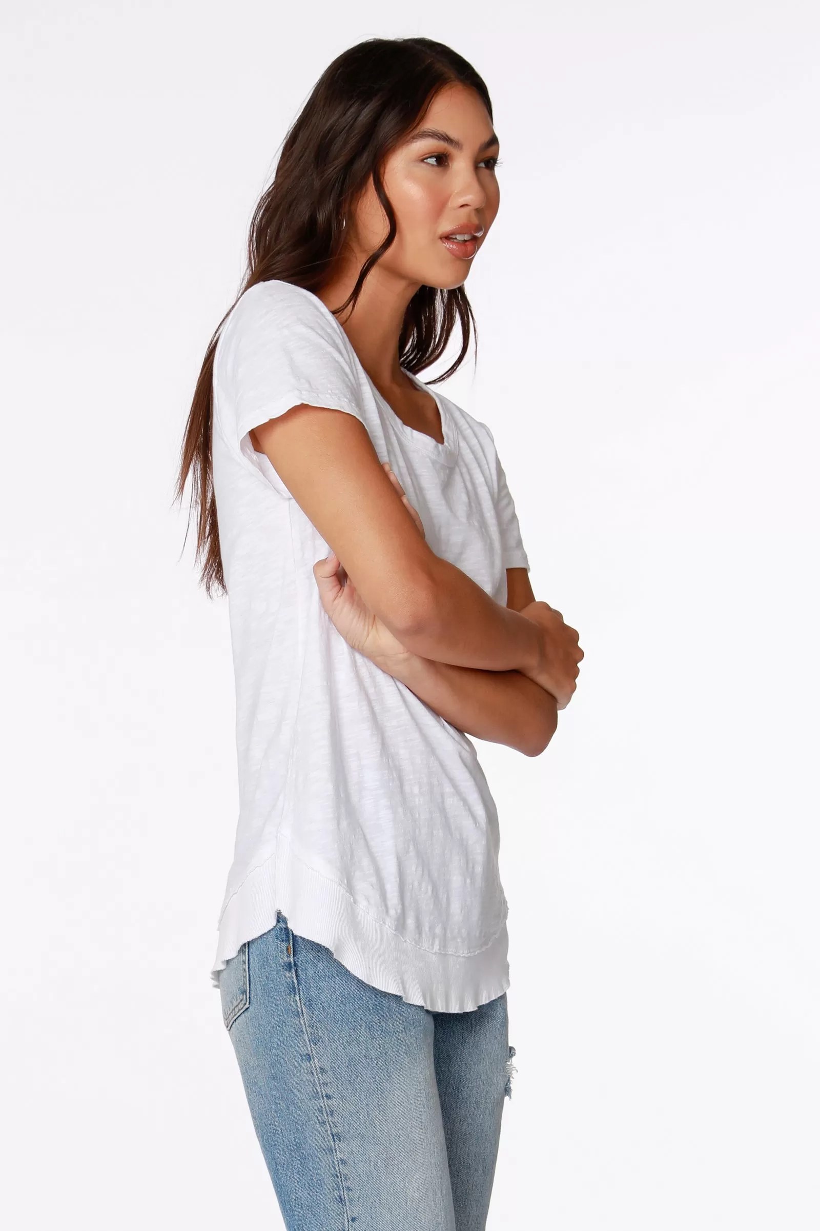 SHORT SLEEVE ROUND HEM TEE