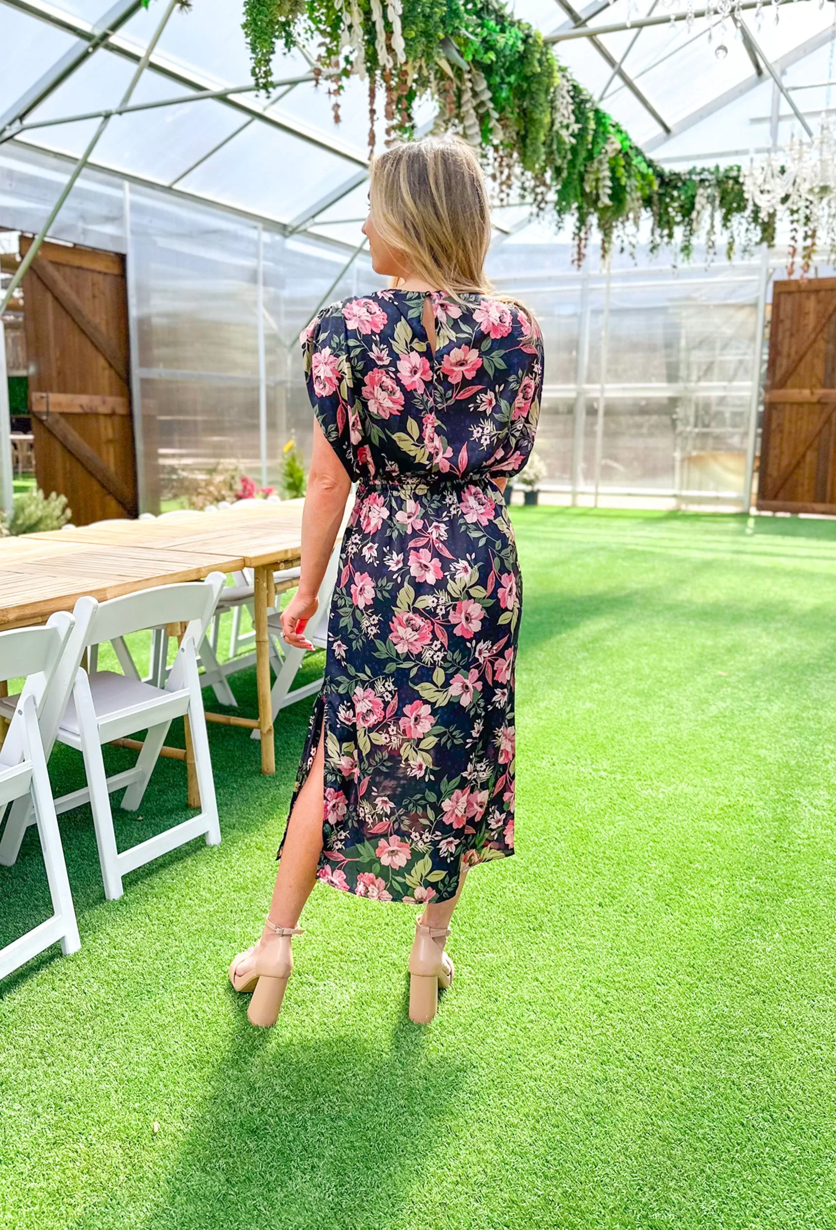 Social And Chic Floral Midi Dress