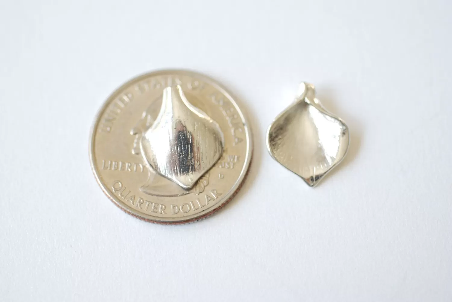 Sterling Silver Wholesale Calla Lily Petal Charm- 925 bead cap, bead cone, nature pendant, Flower Petal Charm, 187