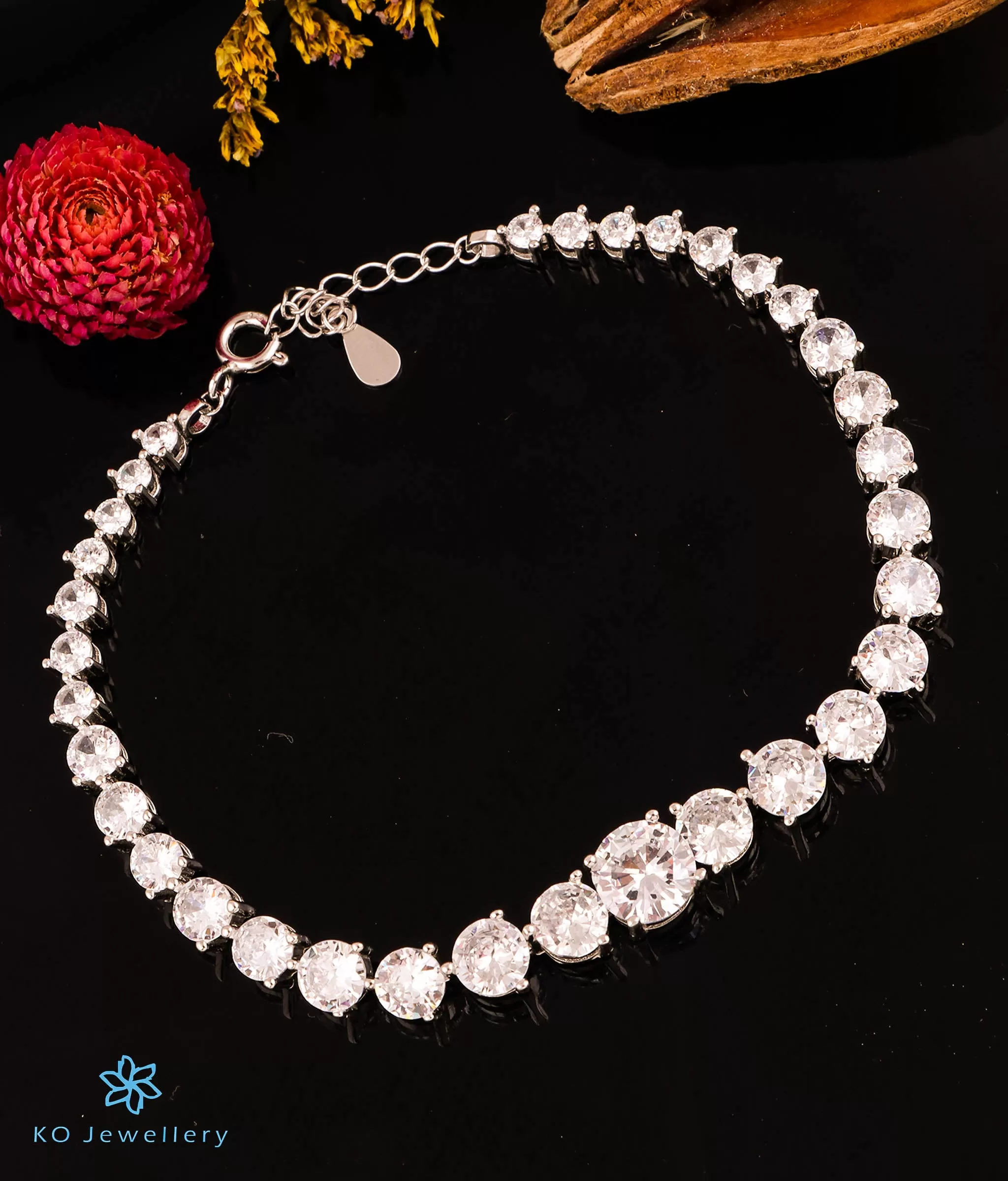 The Chic Solitaire Silver Bracelet